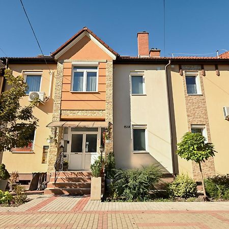 Bellavista 1 Apartman Eger Ngoại thất bức ảnh