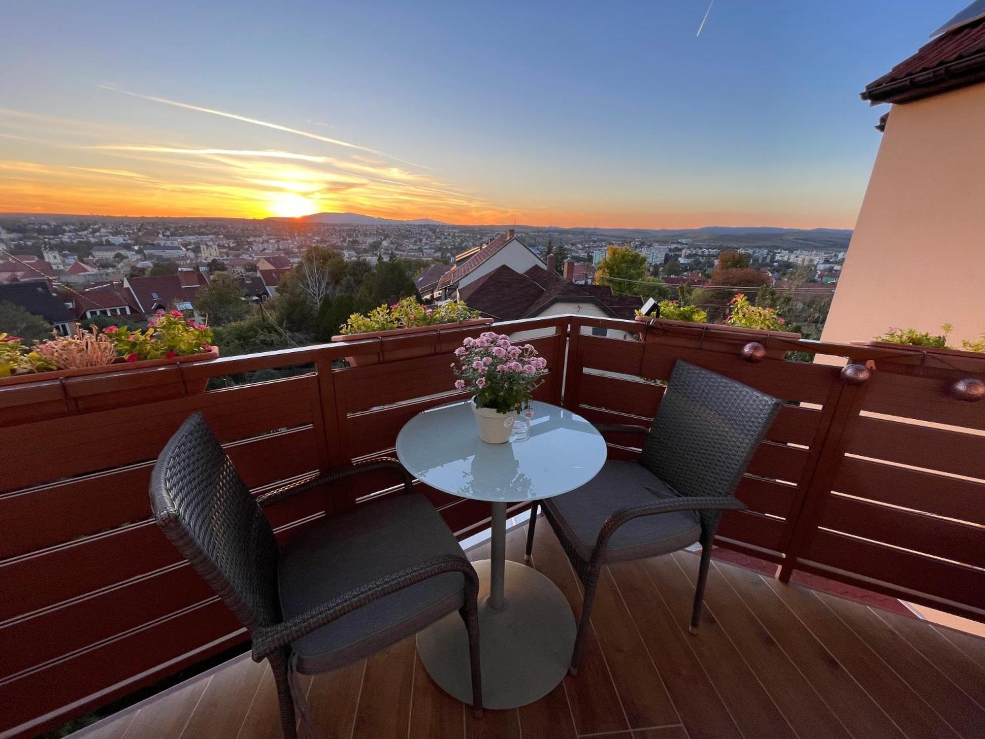 Bellavista 1 Apartman Eger Ngoại thất bức ảnh