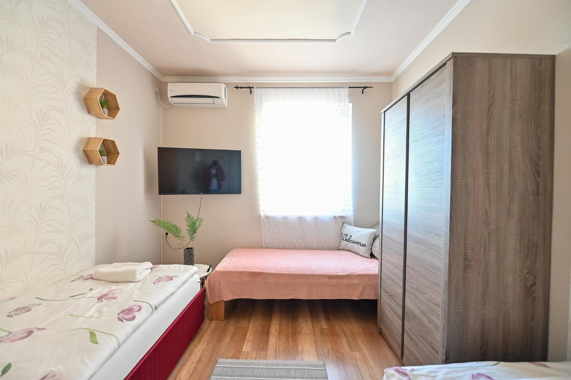 Bellavista 1 Apartman Apartment Eger Ngoại thất bức ảnh