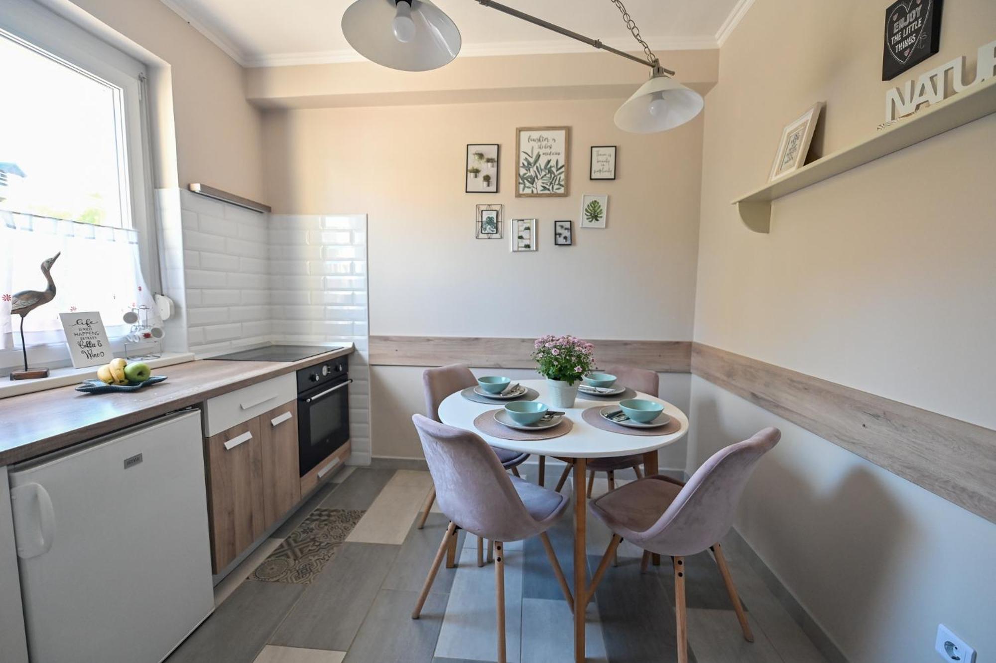 Bellavista 1 Apartman Eger Ngoại thất bức ảnh