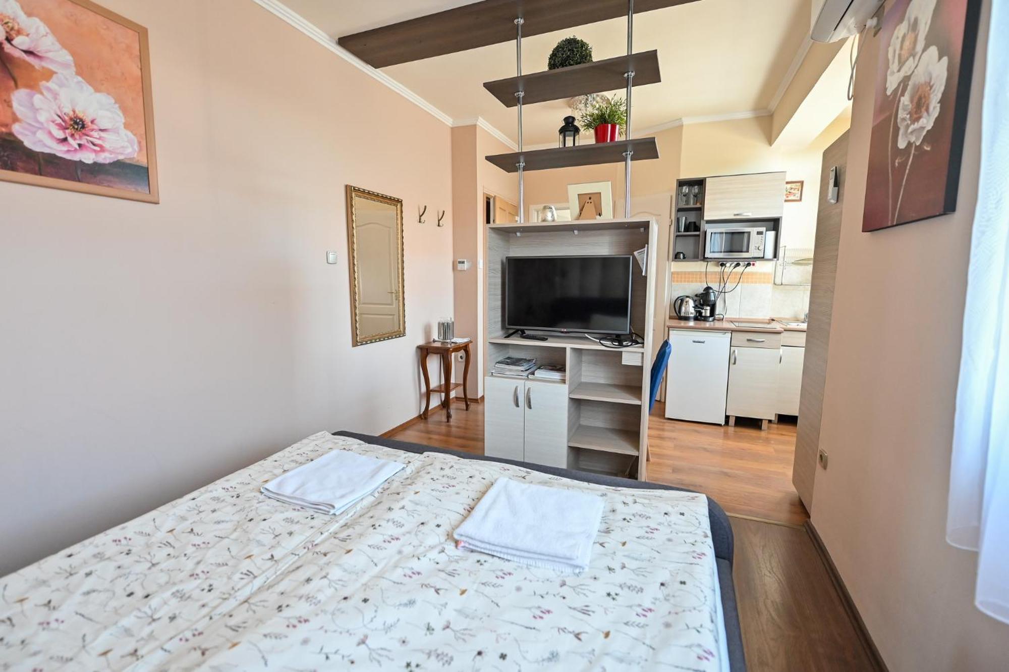 Bellavista 1 Apartman Eger Ngoại thất bức ảnh